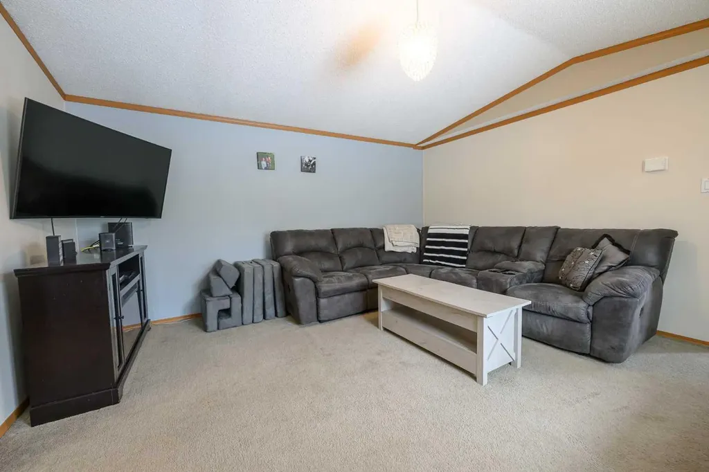 8714 88c Street Grande Prairie AB T8X0C5