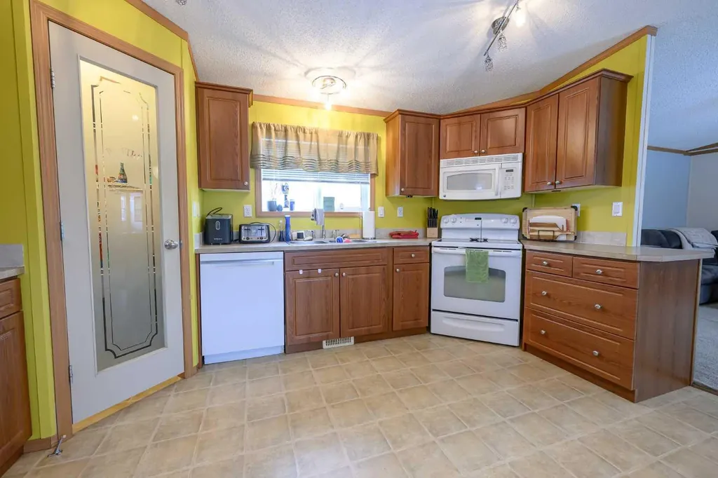 8714 88c Street Grande Prairie AB T8X0C5