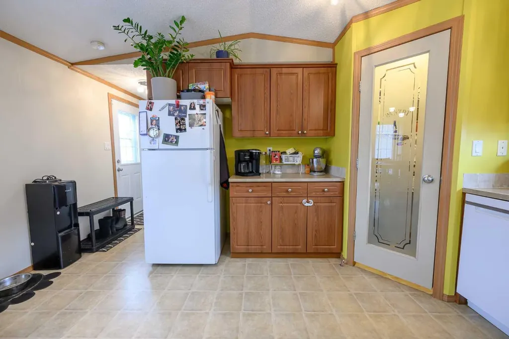 8714 88c Street Grande Prairie AB T8X0C5