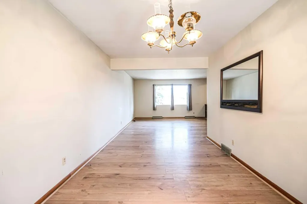 59 Rosewood Road NW Calgary AB T2K 1N3