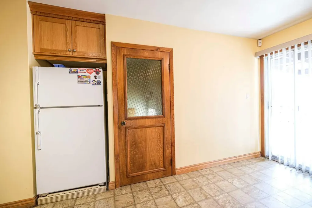 59 Rosewood Road NW Calgary AB T2K 1N3