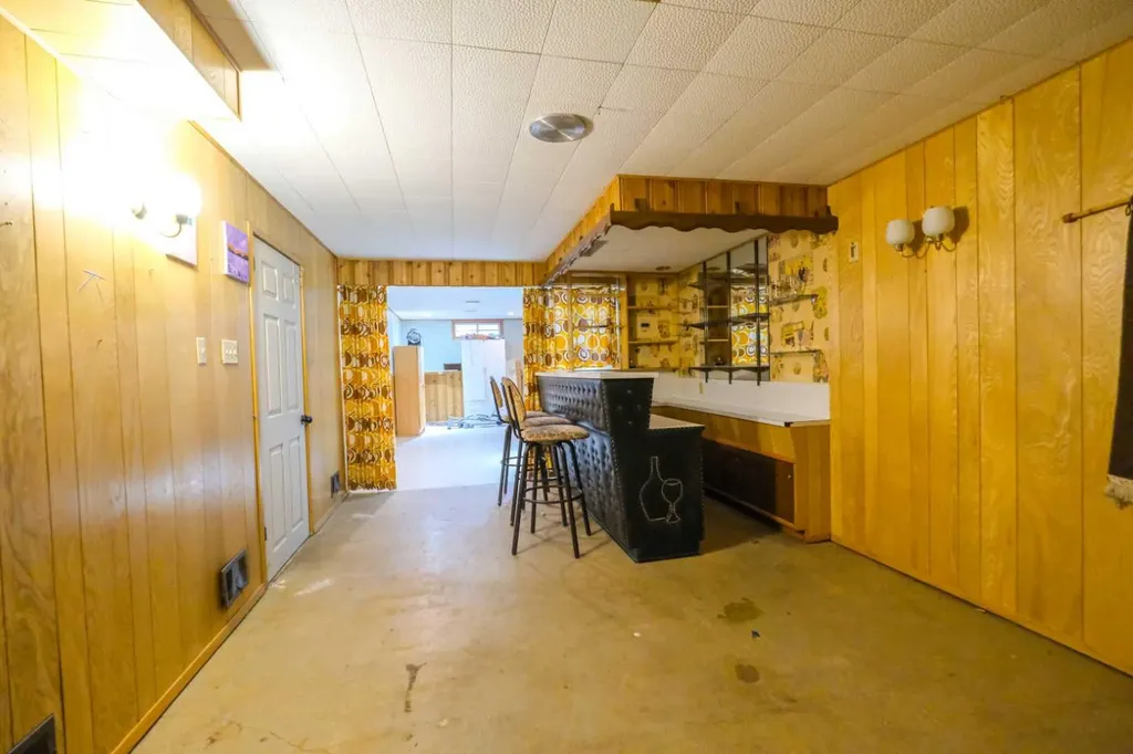 59 Rosewood Road NW Calgary AB T2K 1N3