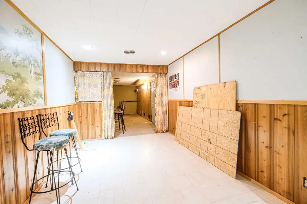 59 Rosewood Road NW Calgary AB T2K 1N3