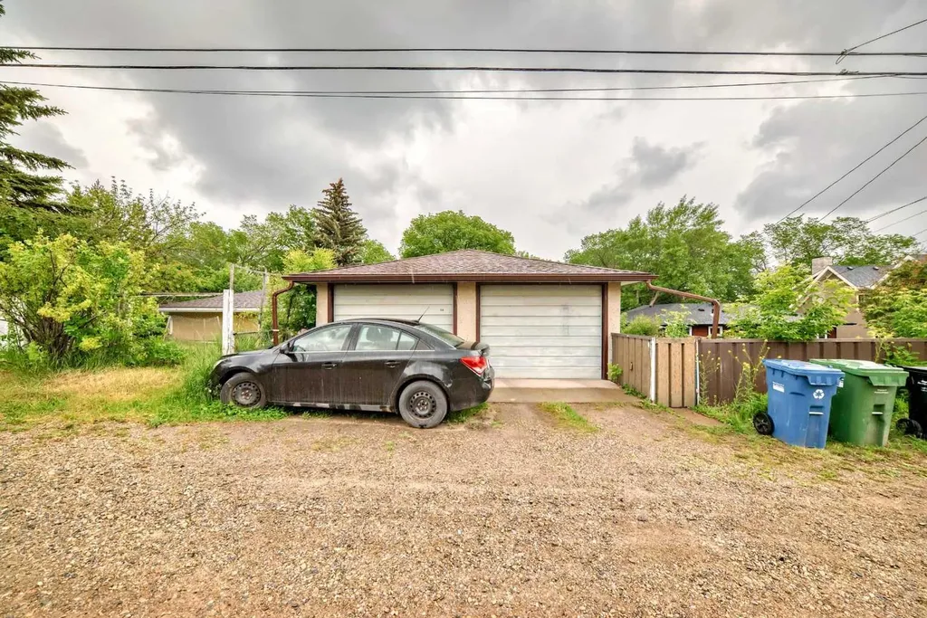 59 Rosewood Road NW Calgary AB T2K 1N3