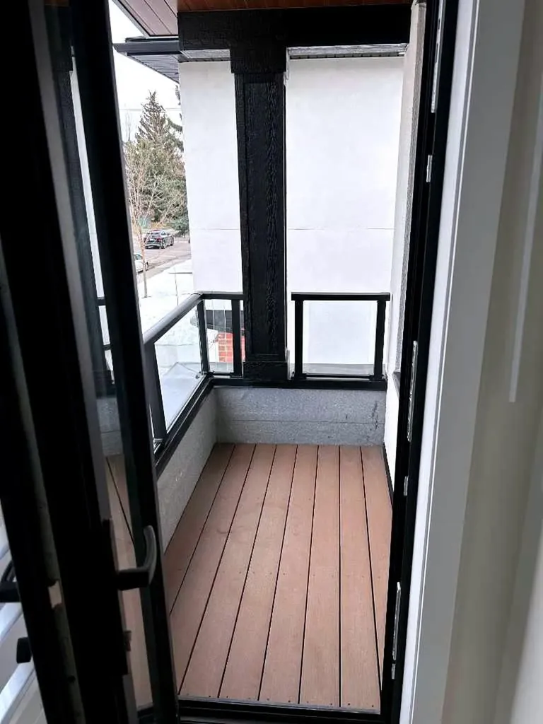 129 32 Avenue NE Calgary AB t2e2g6
