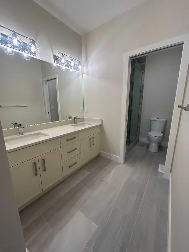 129 32 Avenue NE Calgary AB t2e2g6