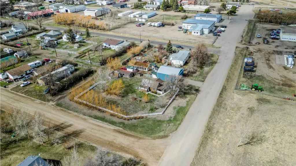 102 County Road Warner AB T0K 2L0