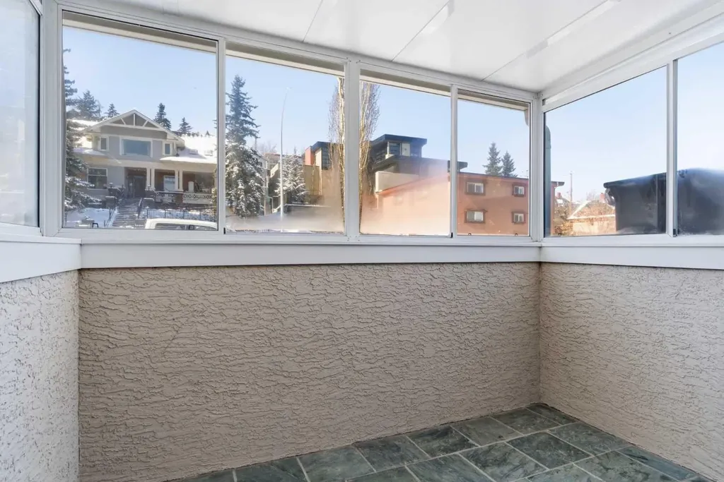 2220 16a Street SW Calgary AB T2T4K3