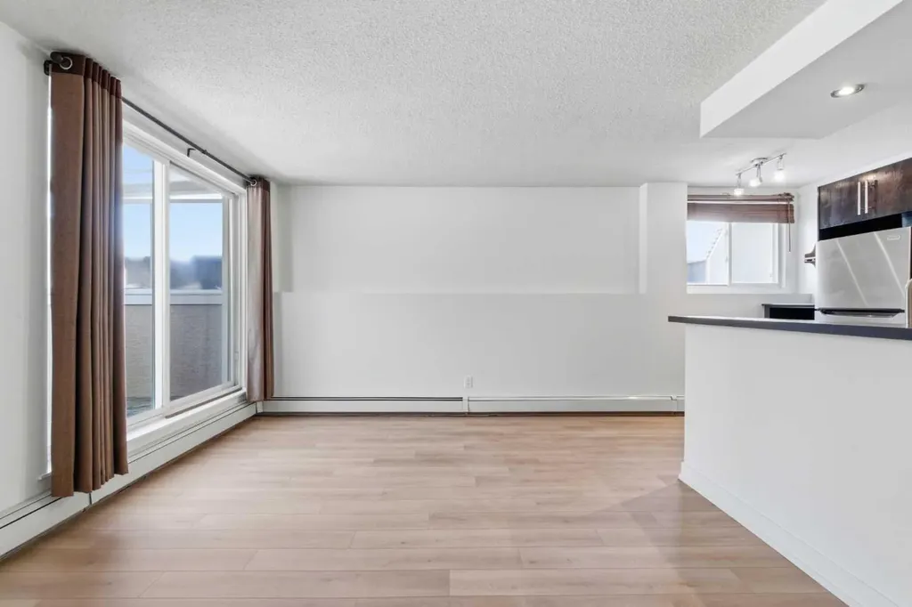 2220 16a Street SW Calgary AB T2T4K3
