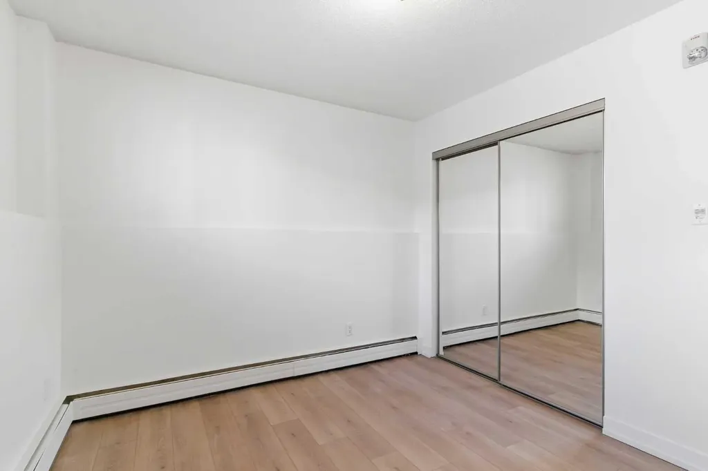 2220 16a Street SW Calgary AB T2T4K3