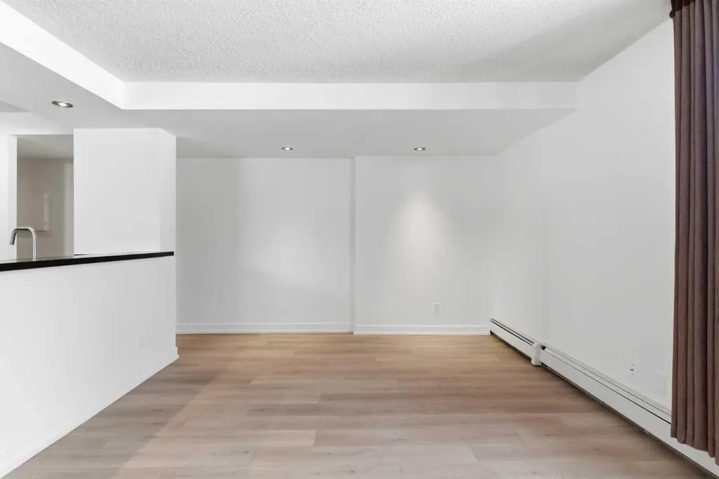 2220 16a Street SW Calgary AB T2T4K3