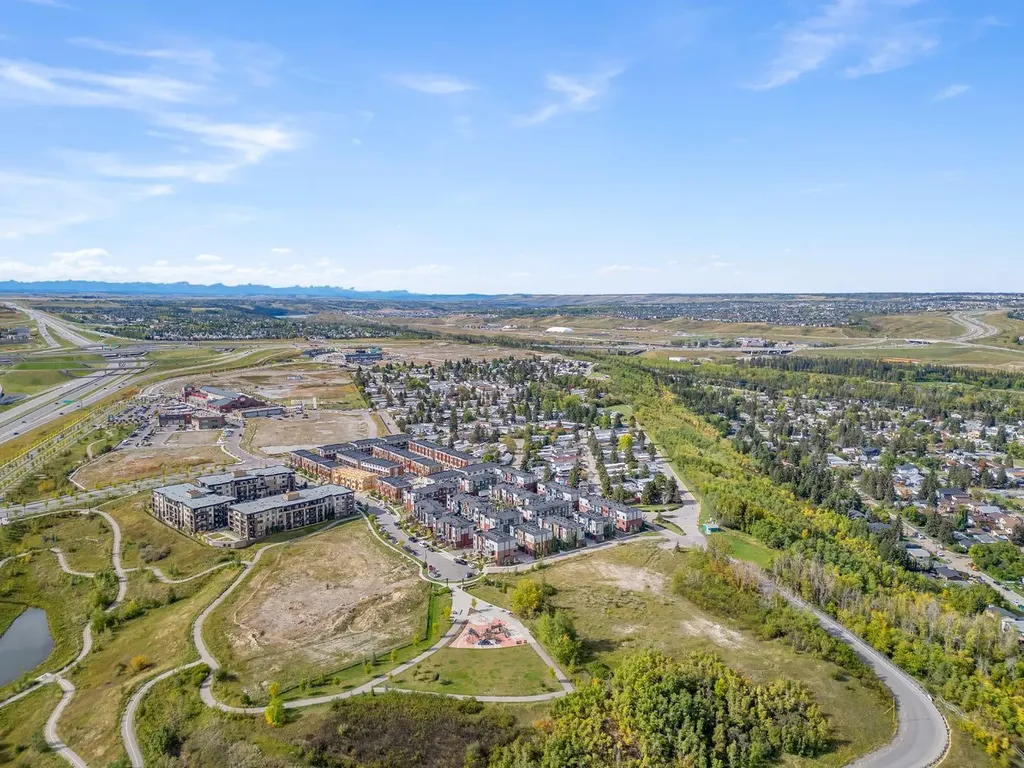 171 Greenbriar Place NW Calgary AB T3B 6J3