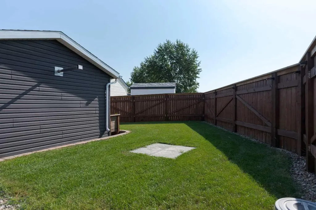 132 Grey Owl Place Fort Mcmurray AB T9H 2P1