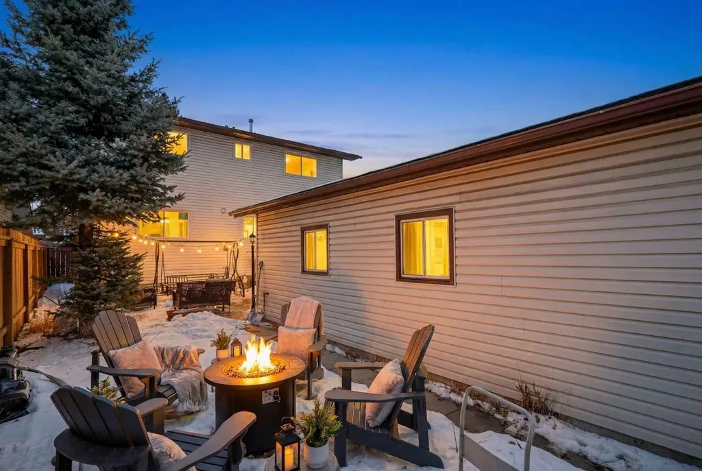 247 Templewood Road NE Calgary AB T1Y4B1