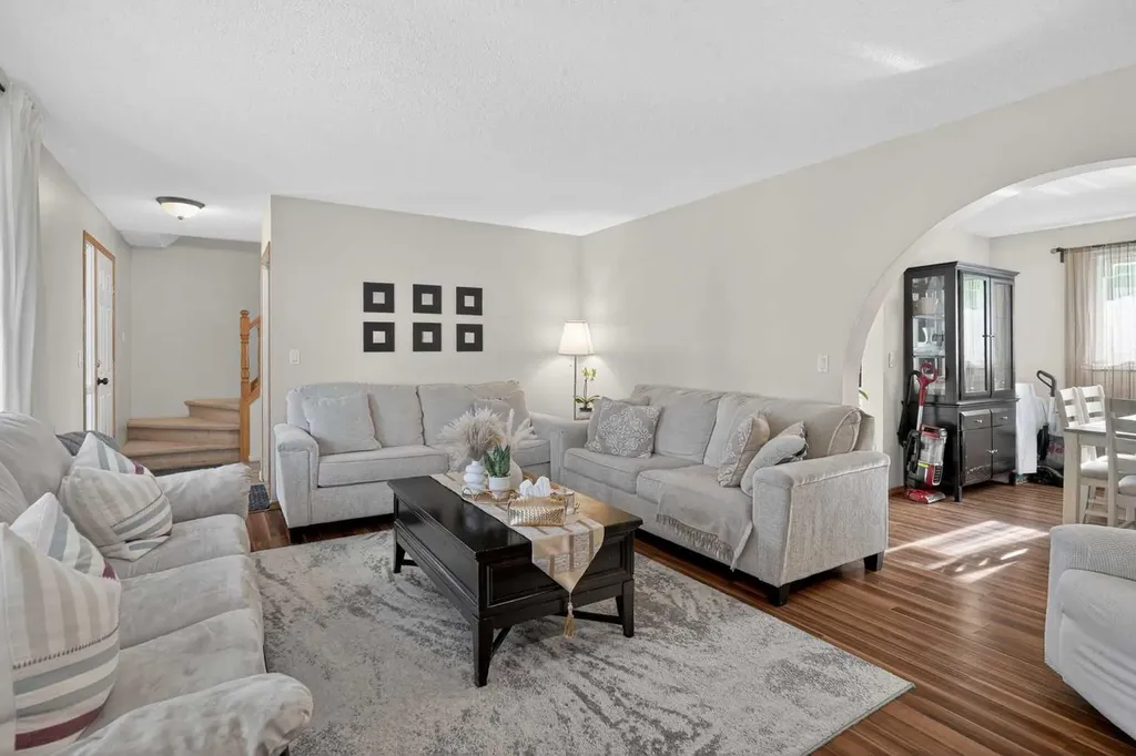 247 Templewood Road NE Calgary AB T1Y4B1