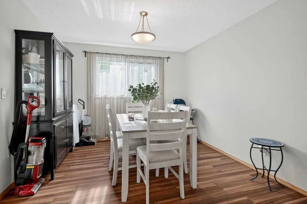 247 Templewood Road NE Calgary AB T1Y4B1