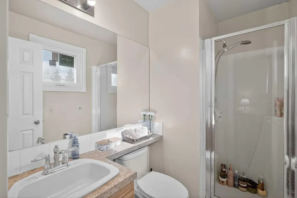 247 Templewood Road NE Calgary AB T1Y4B1