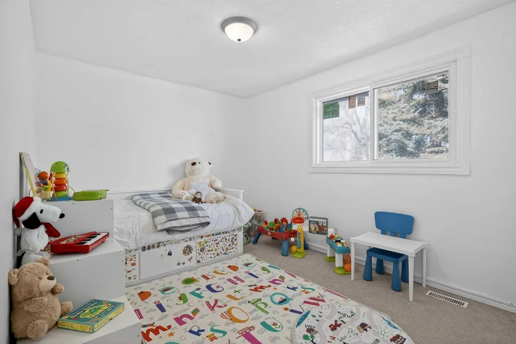 247 Templewood Road NE Calgary AB T1Y4B1
