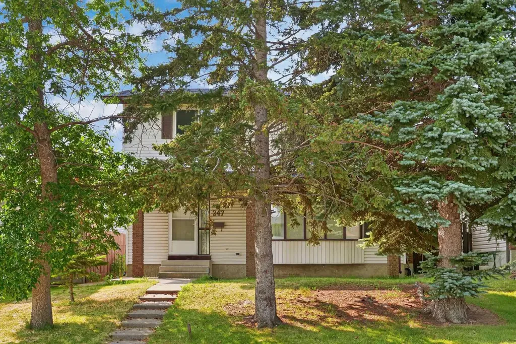247 Templewood Road NE Calgary AB T1Y4B1