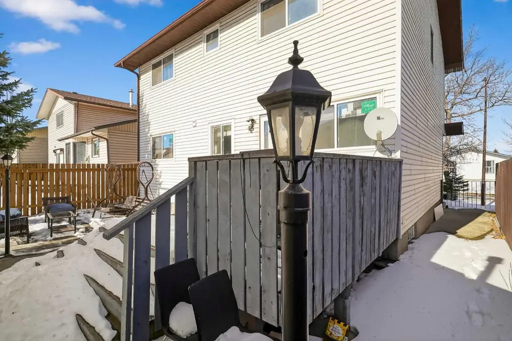 247 Templewood Road NE Calgary AB T1Y4B1
