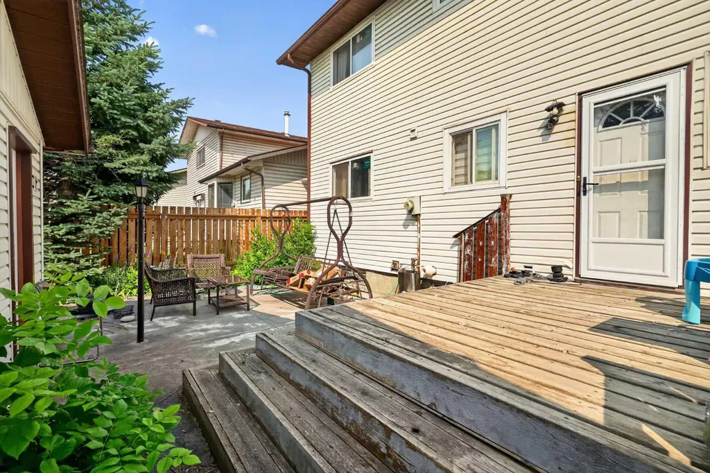247 Templewood Road NE Calgary AB T1Y4B1