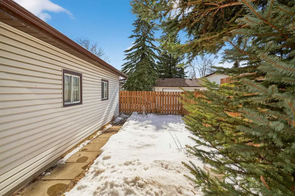 247 Templewood Road NE Calgary AB T1Y4B1