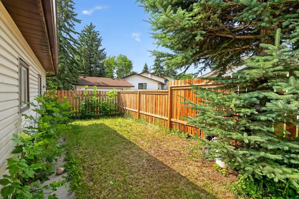 247 Templewood Road NE Calgary AB T1Y4B1