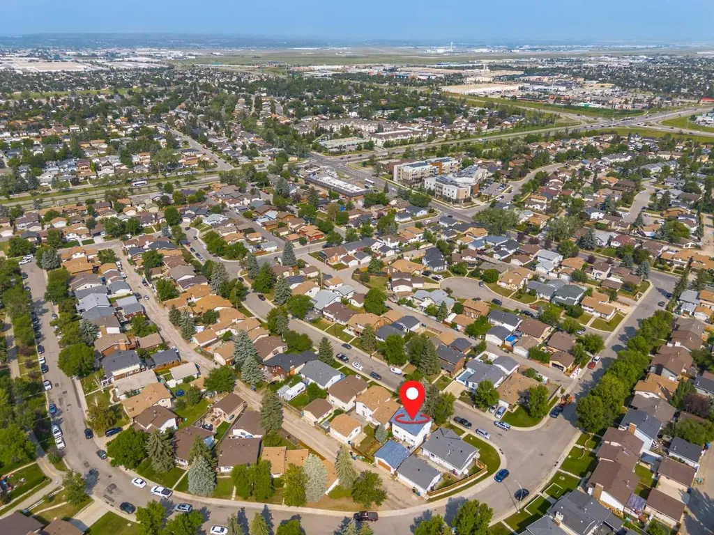 247 Templewood Road NE Calgary AB T1Y4B1