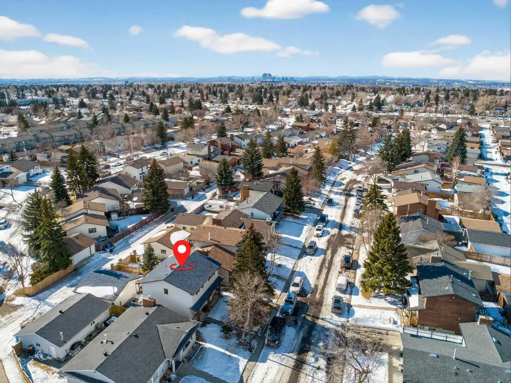 247 Templewood Road NE Calgary AB T1Y4B1