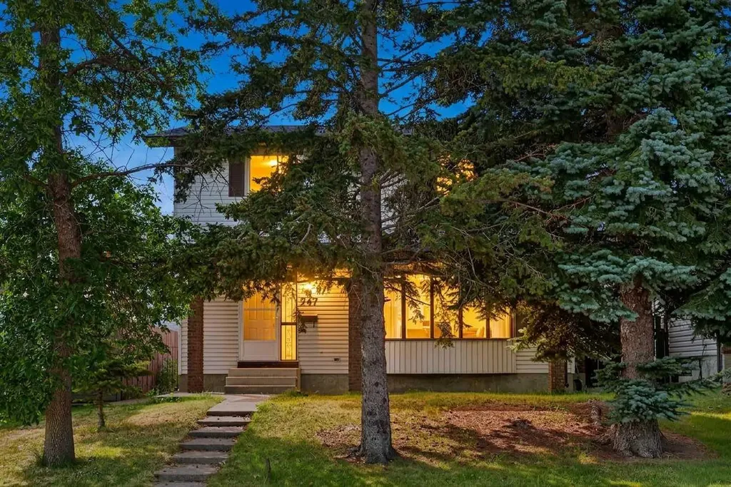 247 Templewood Road NE Calgary AB T1Y4B1