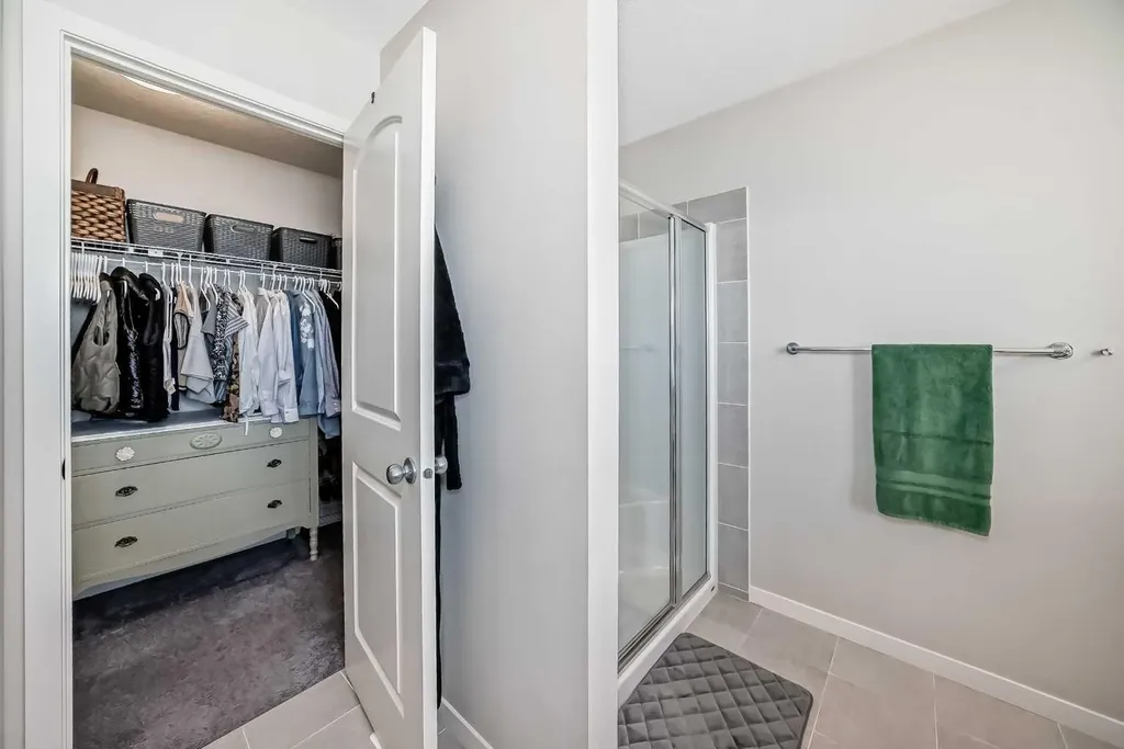 35 Walden Mount SE Calgary AB T2X 0M7