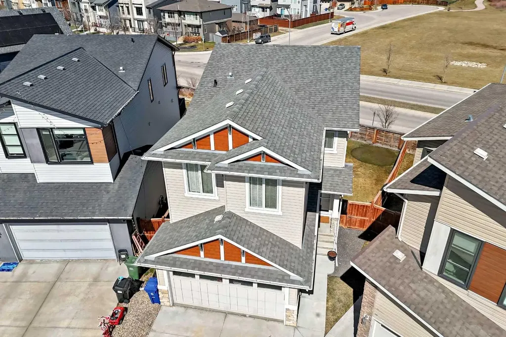 35 Walden Mount SE Calgary AB T2X 0M7