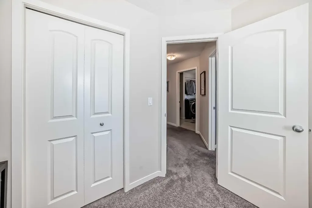 35 Walden Mount SE Calgary AB T2X 0M7