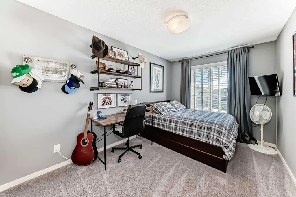 35 Walden Mount SE Calgary AB T2X 0M7