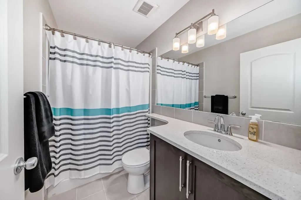 35 Walden Mount SE Calgary AB T2X 0M7