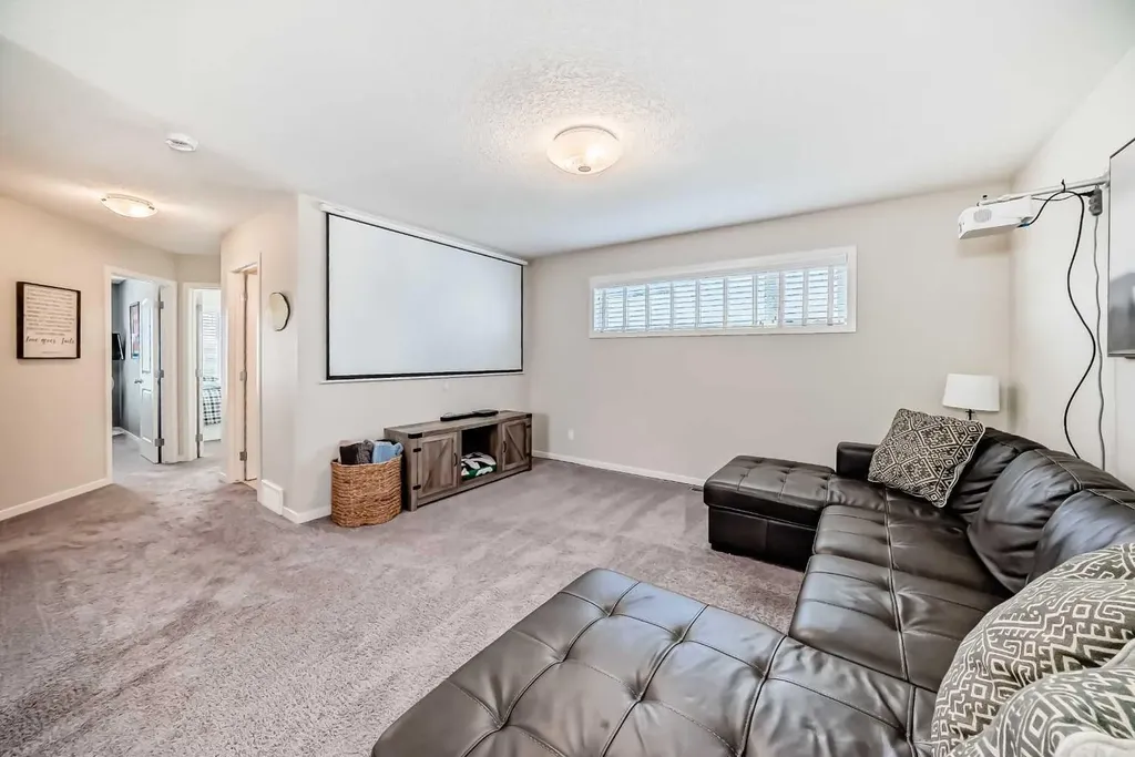 35 Walden Mount SE Calgary AB T2X 0M7