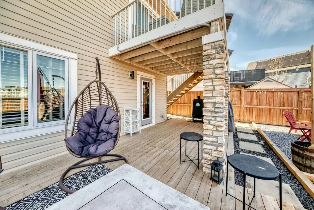 35 Walden Mount SE Calgary AB T2X 0M7