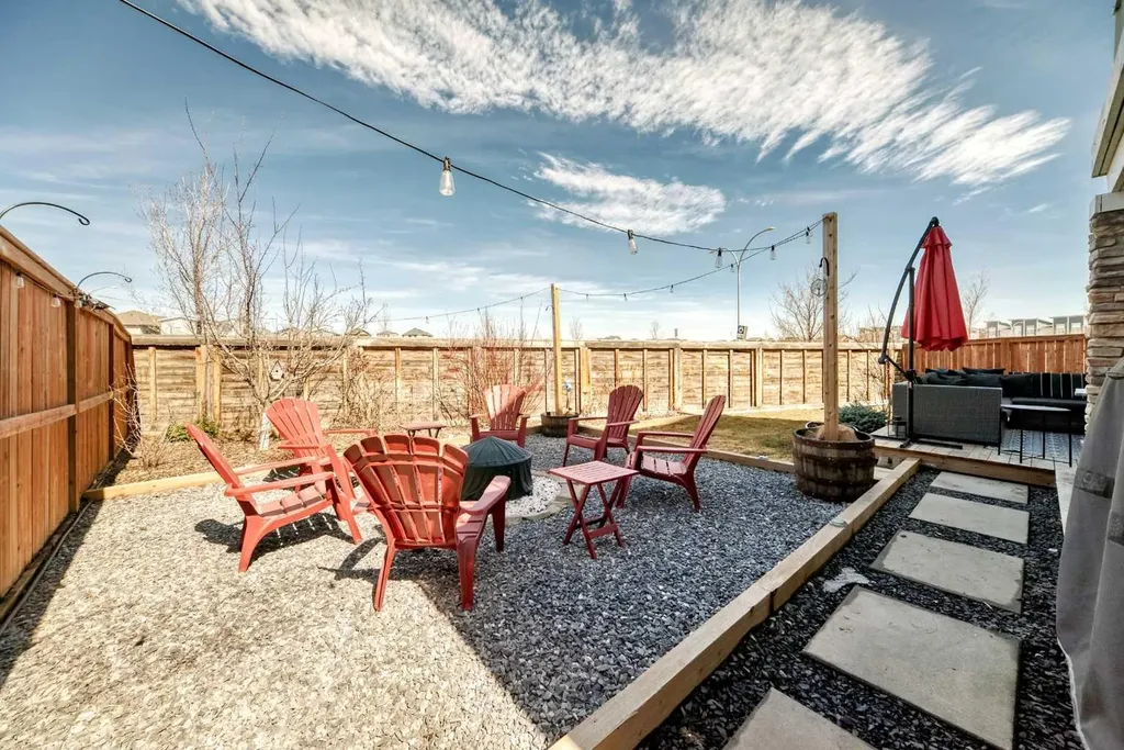 35 Walden Mount SE Calgary AB T2X 0M7