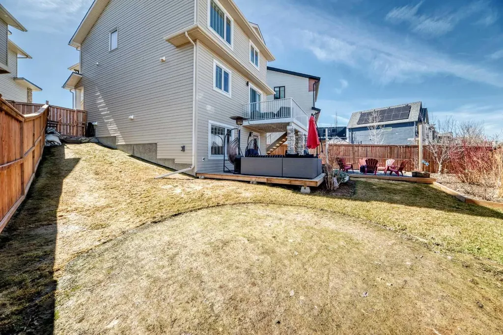35 Walden Mount SE Calgary AB T2X 0M7