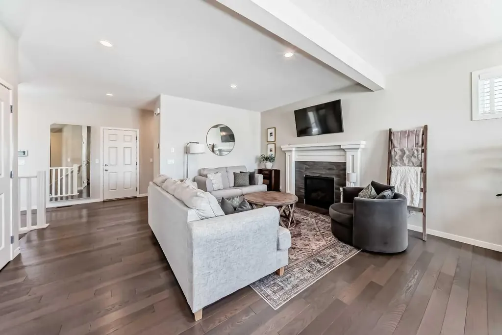 35 Walden Mount SE Calgary AB T2X 0M7