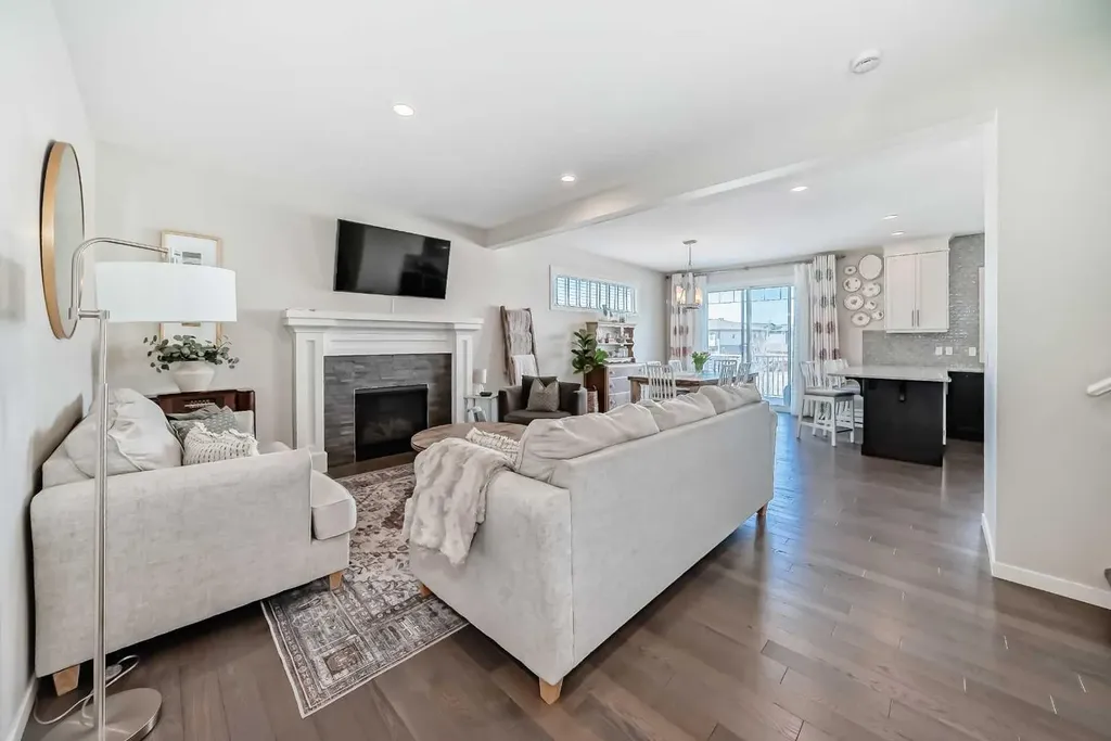 35 Walden Mount SE Calgary AB T2X 0M7