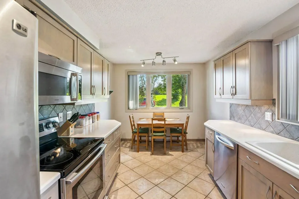 153 Mckinnon Crescent NE Calgary AB T2E7B6
