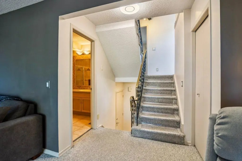 153 Mckinnon Crescent NE Calgary AB T2E7B6