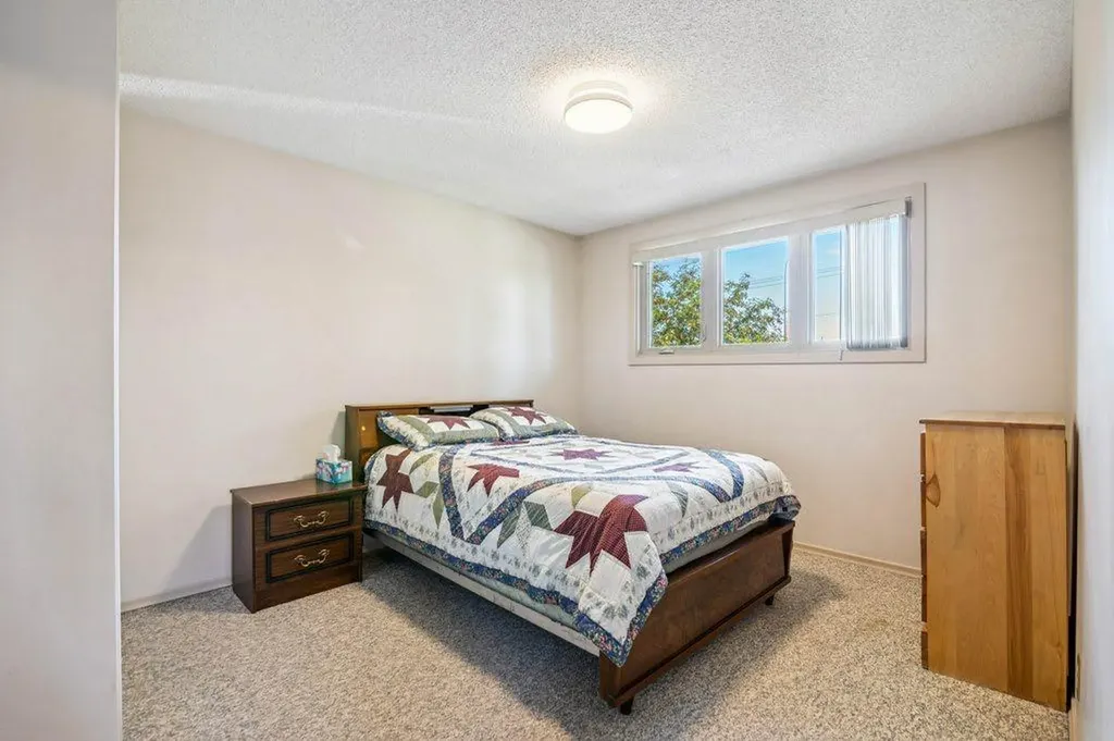 153 Mckinnon Crescent NE Calgary AB T2E7B6