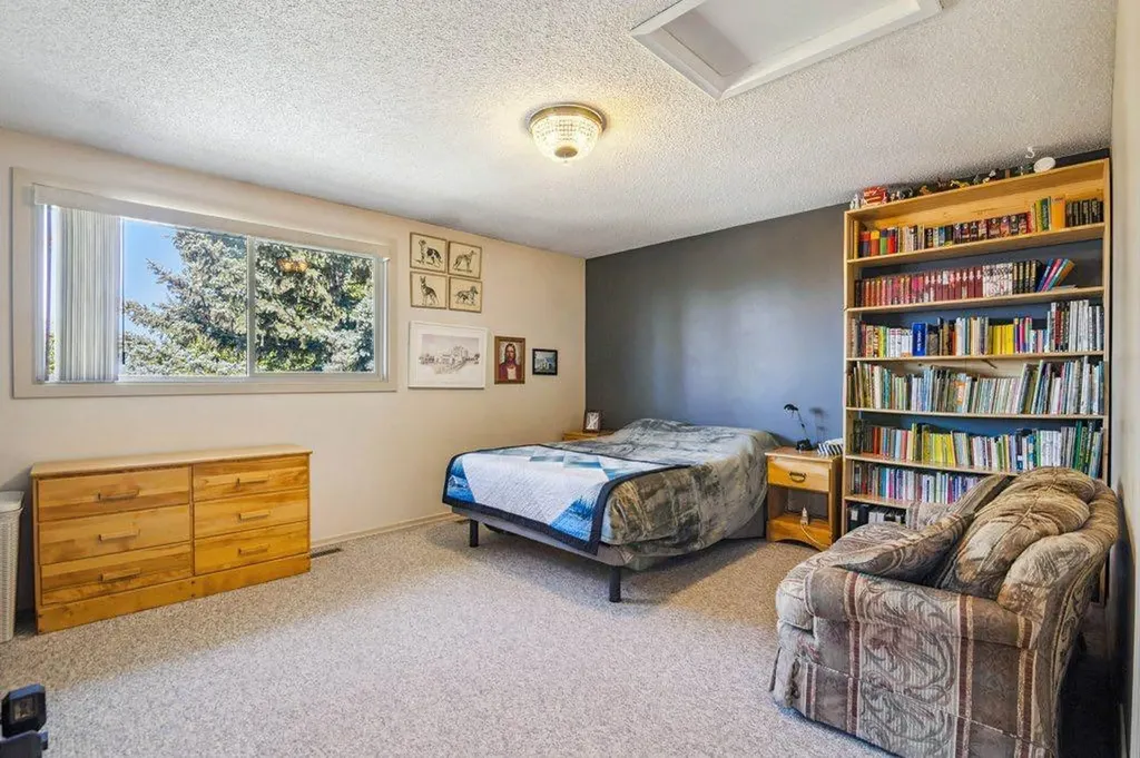153 Mckinnon Crescent NE Calgary AB T2E7B6