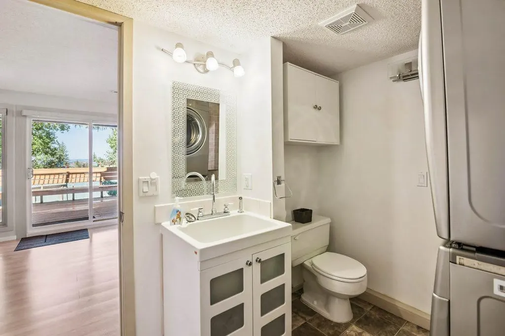 153 Mckinnon Crescent NE Calgary AB T2E7B6