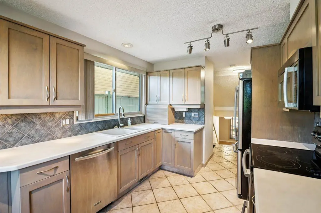 153 Mckinnon Crescent NE Calgary AB T2E7B6