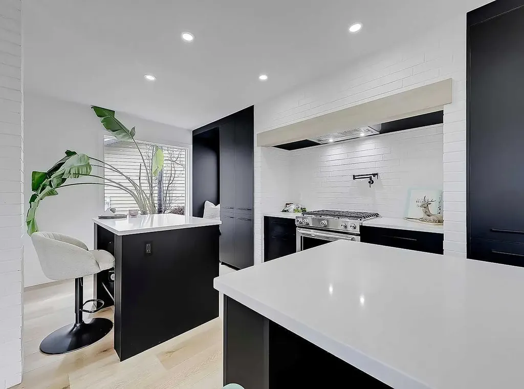 129 Sundown Place SE Calgary AB T2X 3B7