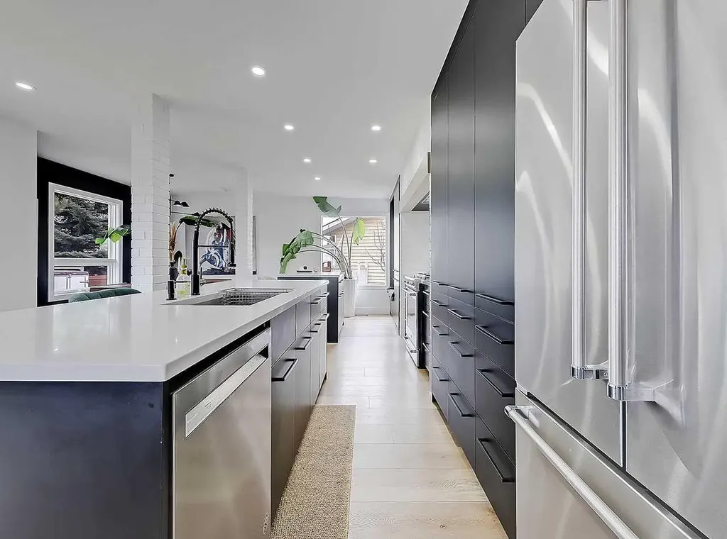 129 Sundown Place SE Calgary AB T2X 3B7
