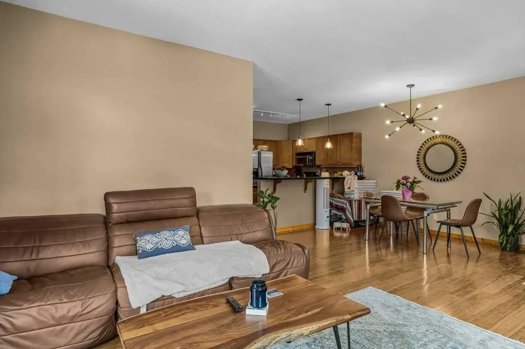 70 Dyrgas Gate Canmore AB T1W 3J6